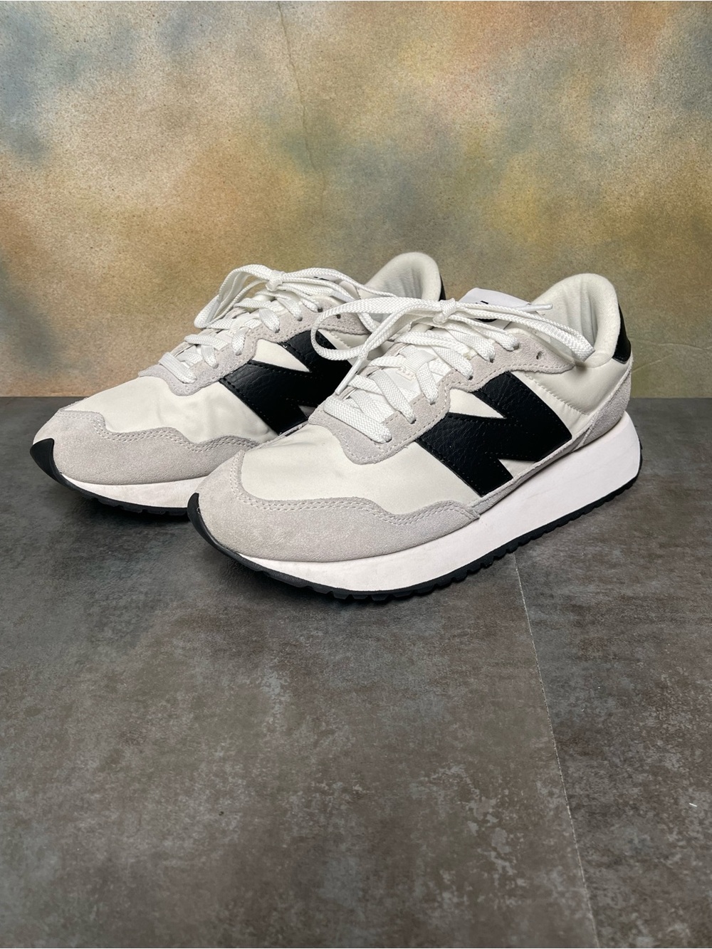 New Balance 237 Women's Sneakers White/Grey/Black Size 8.5B - Picture 3 of 16